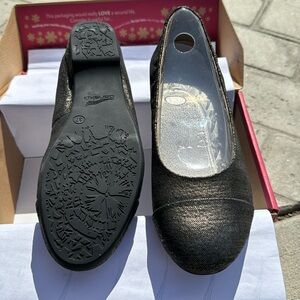 NIB Dansko Sz 37 Ballet Flat